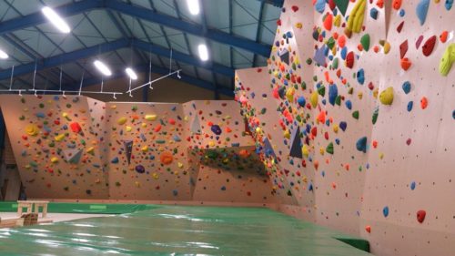 栃木県のクライミング施設「ボルダリングスペース H（エイチ）」