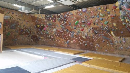 兵庫県のクライミング施設「チャルゴクライミングジム 花田店」