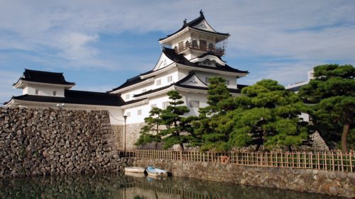 富山県のクライミング施設「クライミングウォール テン」