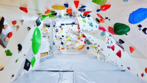 三重県のクライミング施設「クライミングガレージ PENTAGON（ペンタゴン）」