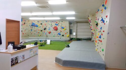 埼玉県のクライミング施設「Rout f（ルートエフ） ボルダリングジム」