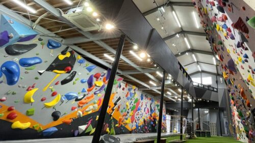 東京都のボルダリング施設「Base Camp Tokyo錦糸町店」