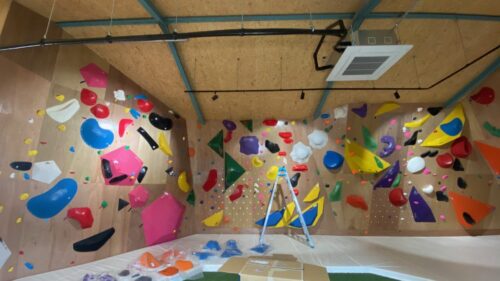 徳島県のクライミング施設「Lion Bouldering Space（ライオンボルダリングスペース）」
