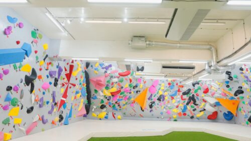 東京都のクライミング施設「NOBOROCK（ノボロック）高田馬場店」