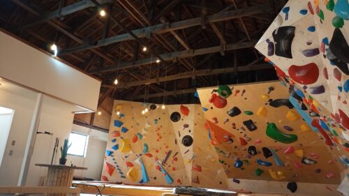 山形県のボルダリング施設「BOULDERING SPACE PETRICHOR」