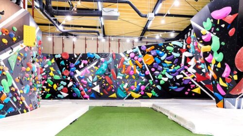 千葉県のクライミング施設「ディーボルダリングプラス津田沼」