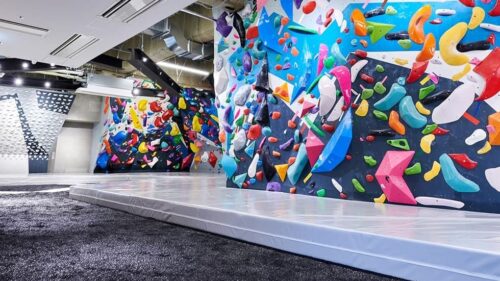 東京都のボルダリング施設「Dボルダリング田町」